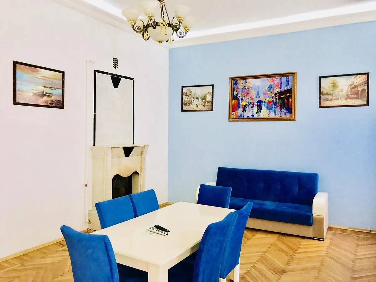 Check-In Apartment Near Fountain Square Vidadi Str Baku