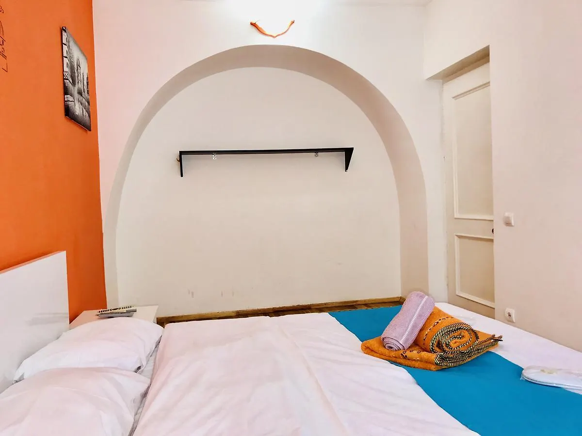 Check-In Apartment Near Fountain Square Vidadi Str Baku